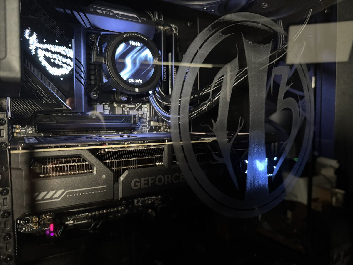 rednek_engineer's tweet image. What’s better than a thermalright LCD AIO? A custom laser engraving of course!!