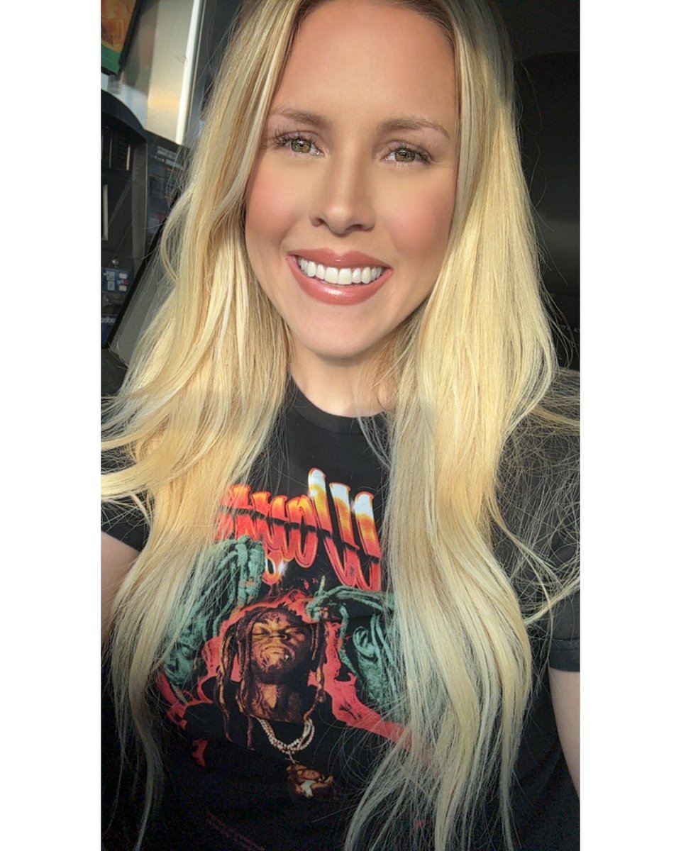 Amanda Lowe tweet media