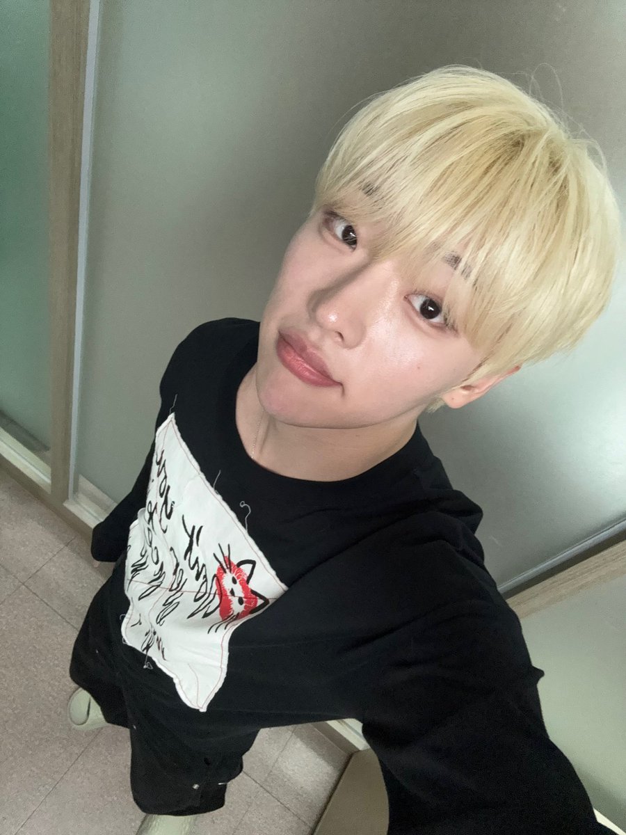 MujinFrance's tweet photo. 𓂅 MUJIVERSE  𓂅 02112025

Post de Mujin 🥰

#TheKingDom #킹덤 #MUJIN #무진 
© TheKingVerse
-sungjin https://t.co/SOZpfYmB4p