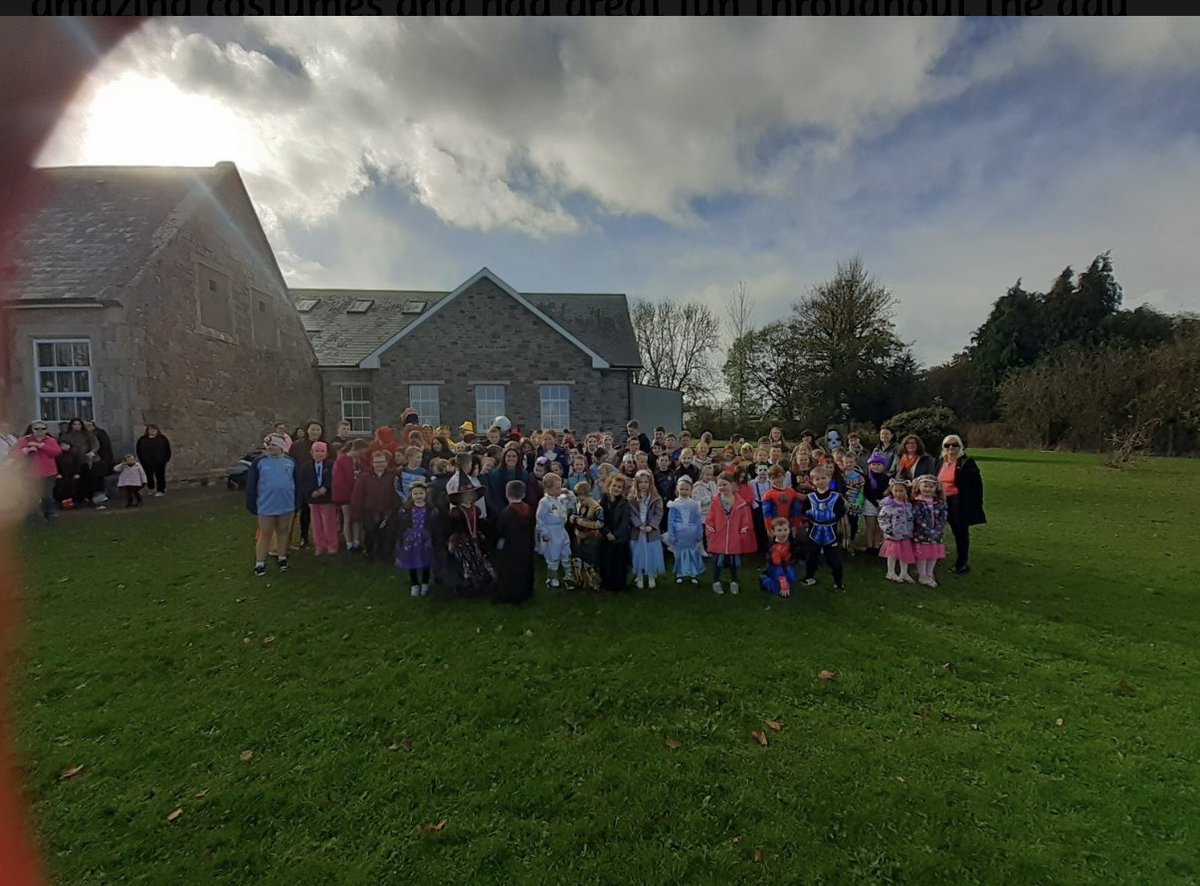 Thursday the 23rd of October was a very spooky and exciting day in school. All the children dressed up in their amazing costumes. 
We also welcomed our special guest Amee-Leigh Costigan to the school. Amee-Leigh led our Halloween parade and raised our Green flag for travel.