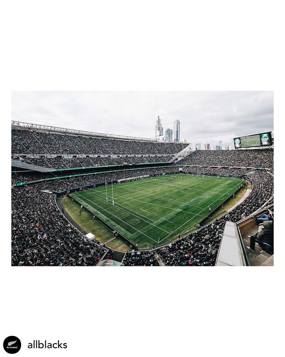 A great week in Chicago with the All Blacks 🏉

Celebrating our tenth consecutive year of working with this incredible team, next stops 🔜 Edinburgh, London and Cardiff 🇬🇧🏉

#rugby #rugbyunion #autumnnationsseries #NZLvIRE #soldierfield #chicago #performance #recovery #repost