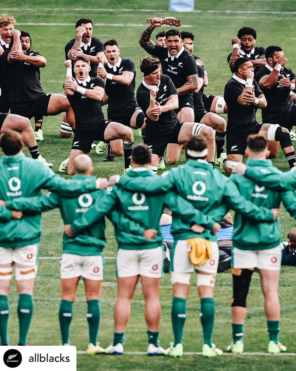 OSS_Int's tweet image. A great week in Chicago with the All Blacks 🏉

Celebrating our tenth consecutive year of working with this incredible team, next stops 🔜 Edinburgh, London and Cardiff 🇬🇧🏉

#rugby #rugbyunion #autumnnationsseries #NZLvIRE #soldierfield #chicago #performance #recovery #repost