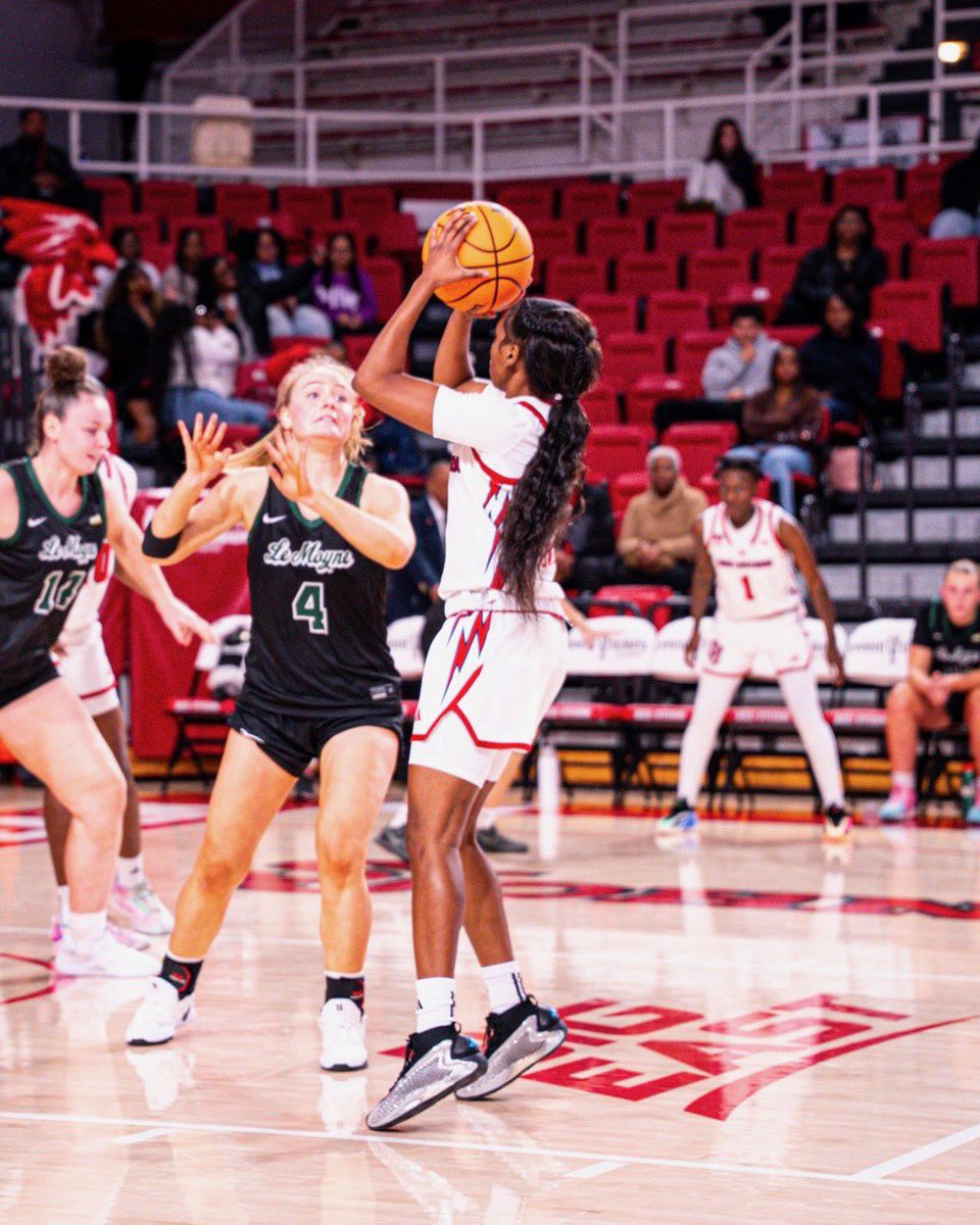 St. John's WBB tweet media