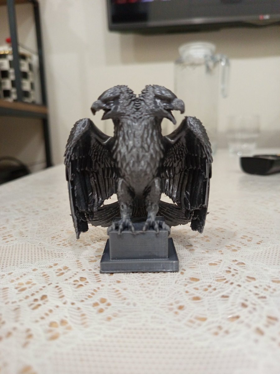 Recep Uçar"ın gidişini kutlamak adına çarşamba 20.00 ye kadar bu tweti beğenen ve retwetleyen <a href="/konyaspor/">TÜMOSAN Konyaspor</a> "lu 2 kardeşime çekilişle mini (8cm 10cm ) çift başlı kartal biblosu hediye edeceğim.