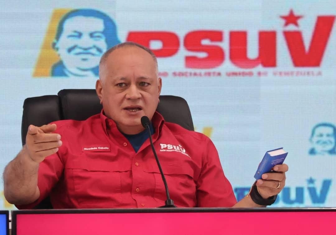 blancoalexandra's tweet photo. PSUV apoya retirar nacionalidad a quienes traicionen la Patria

#Venezuela #Trump #patlama #เขมจิราต้องรอดseries #GraffxGULF #Afghanistan #더블유 #WINTER https://t.co/uoBvGFAqgb