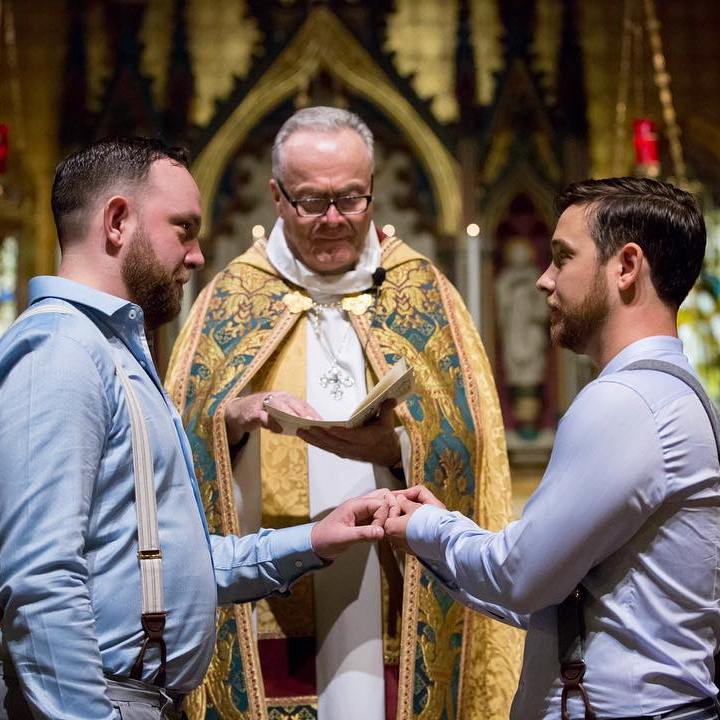 Praxisdecombat's tweet image. « Il est plus vraisemblable que la véritable Église soit là où on ne bénit pas les couples homosexuels que là où on bénit les couples homosexuels. »

Adrien Abauzit