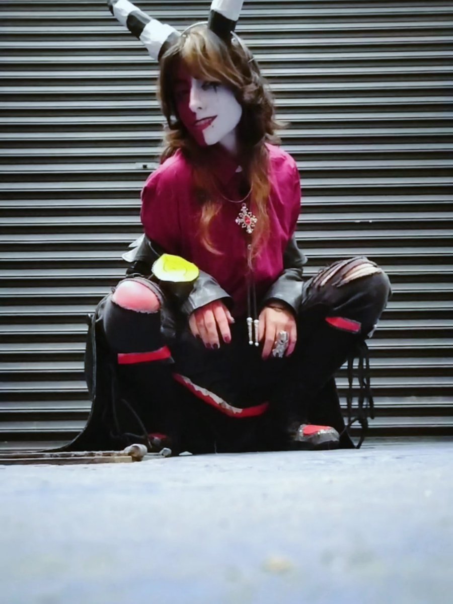 JZK_666's tweet image. Alo Blitzø porfa no se rían o cómo era

#HelluvaBoss #HelluvaBossBlitzø #Blitzø #BlitzøCosplay #cosplaytwt #Halloween2025