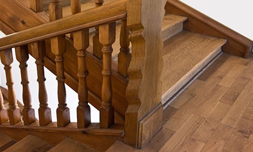 If your stair carpet is past its best, showing wear and tear or damaged treads, then it's time to rethink the flooring you have in your stairs and landing. Read our before you choose a replacement>> #Floor #Flooring #WoodenFlooring #House #London bit.ly/39h7EDI