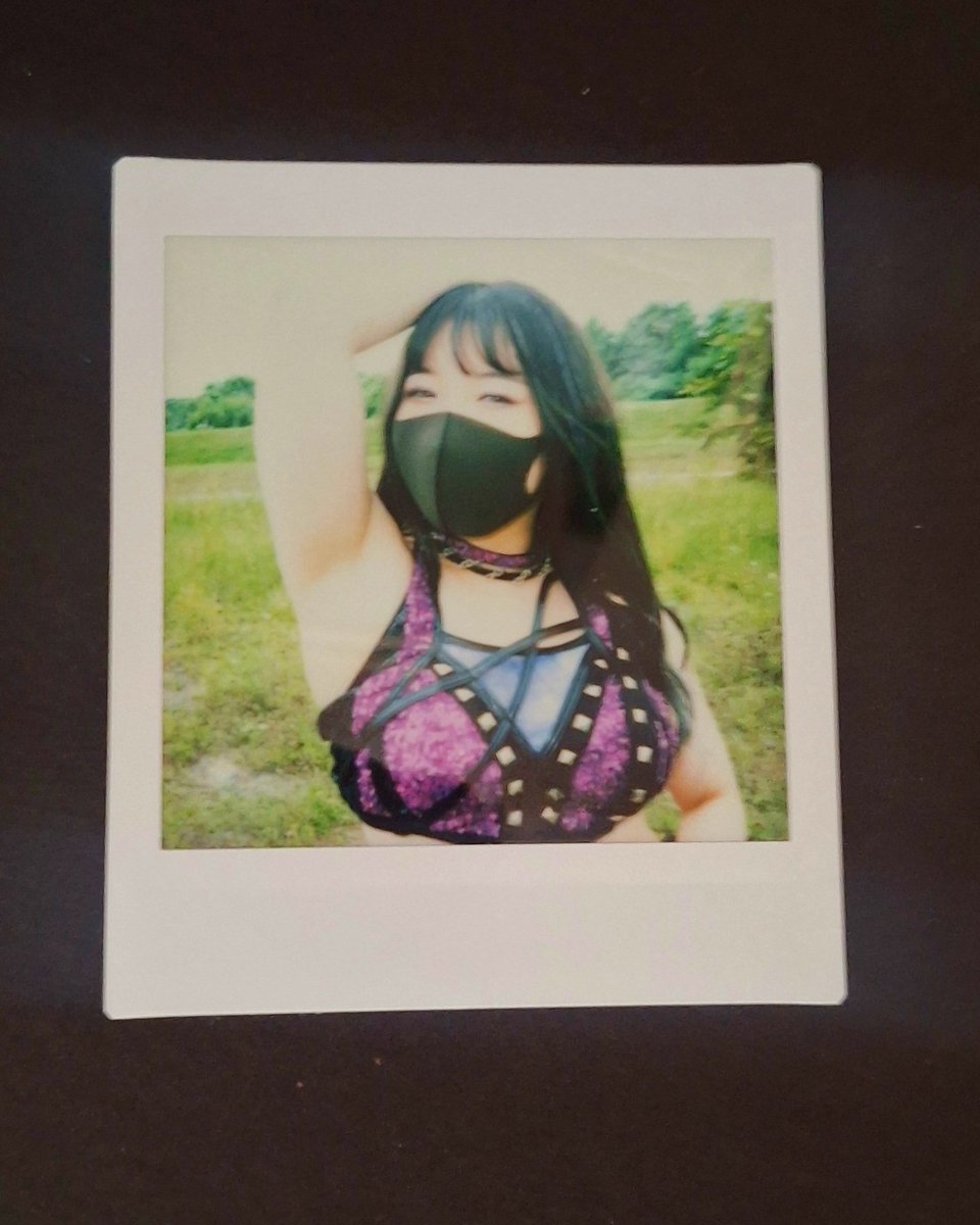 A <a href="/StarLight_Kid11/">スターダム💙スターライト・キッド🐯🤍</a> #STARDOM cheki #SLKDaily #SLK  (anyone know how many other chekis from this photoshoot are out there?)