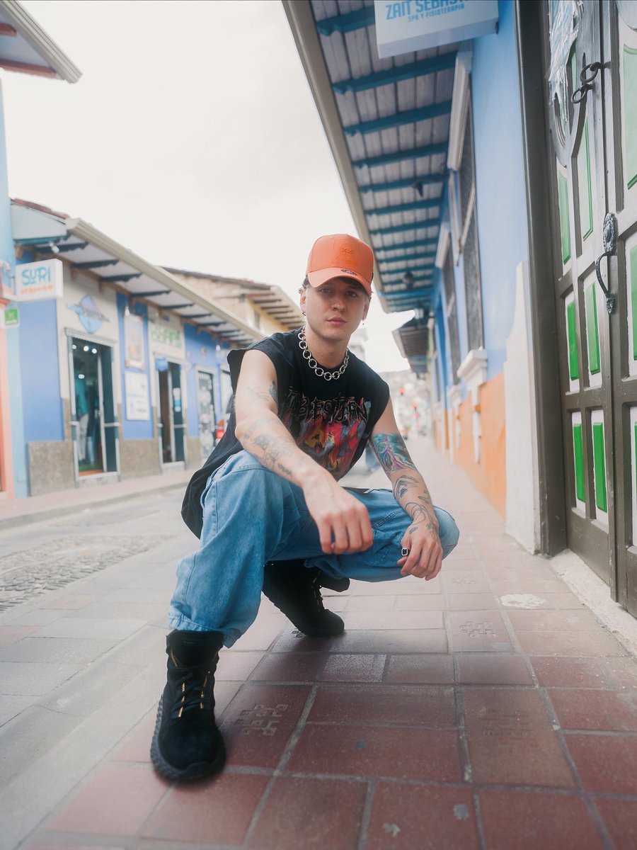 velezdreamy's tweet photo. ES TAN GUAPO POR DIOOOS 😮‍💨 https://t.co/p78FBawzzp