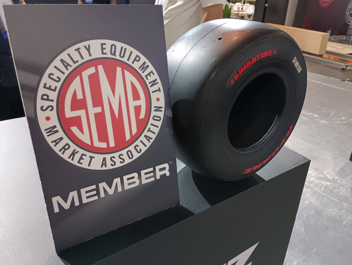 セマショーにて、シバカートタイヤの展示しています！（カートタイヤ作る設備導入しました）
来月あたりには、試作タイヤが完成しそうなので、あの方たちとテスト開始します！
#カートタイヤ