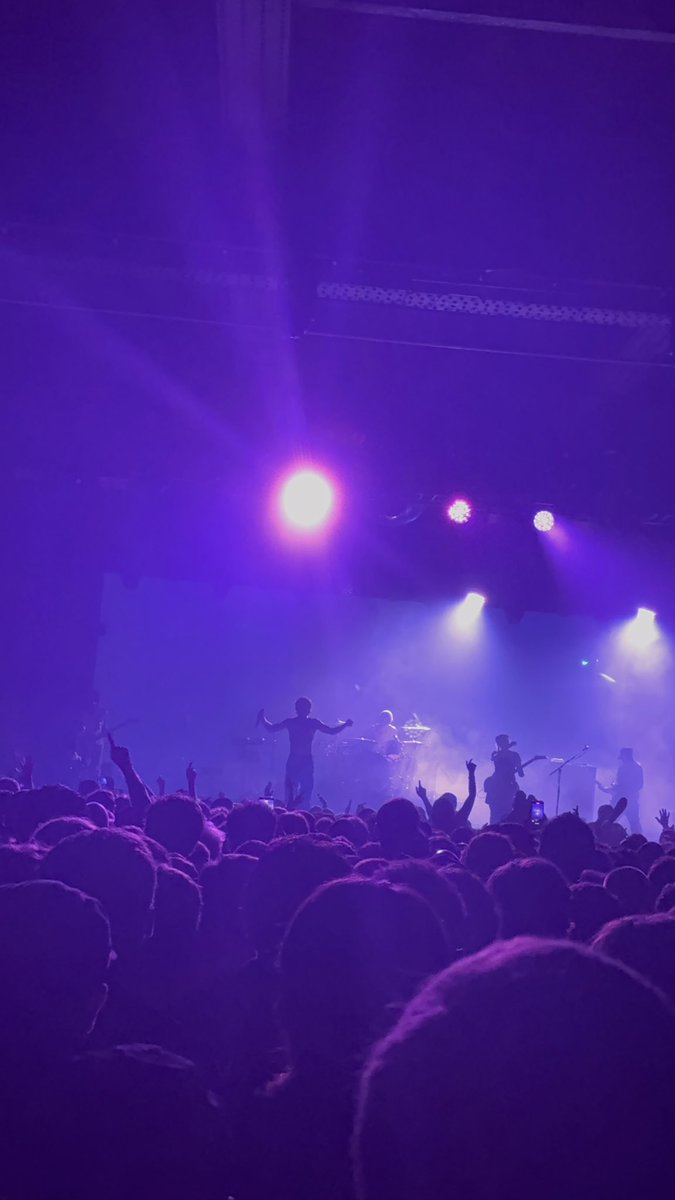 amyjaynew's tweet photo. Turnstile were everything i wanted them to be and more https://t.co/hJBL0aVG5l