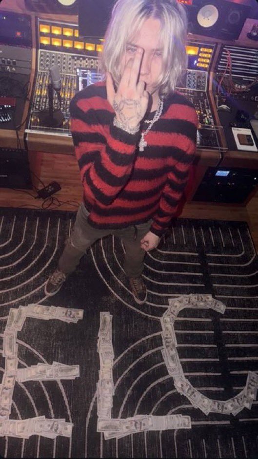 Nettspend with a message to everyone who switched up on him

Early Life Crisis AOTY incoming