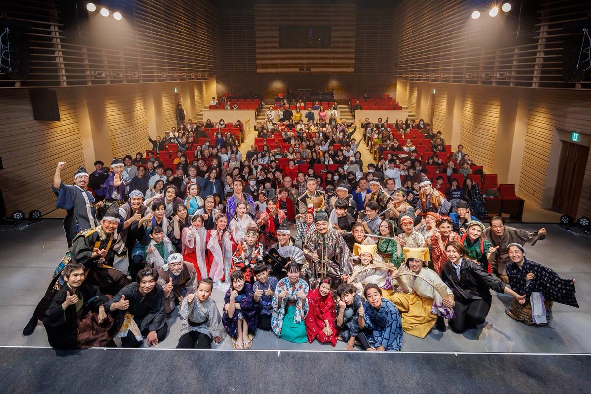 #覇王の夢
終演しました。
ご来場いただいた皆さん、ありがとうございました。
スタッフの皆さん、出演者の皆さん、お疲れ様でした。
日付が変わっても続いていた打ち上げ。覇王ロスを抱えながら、みんな学校に行ったかな？
２年後、また会いましょう！