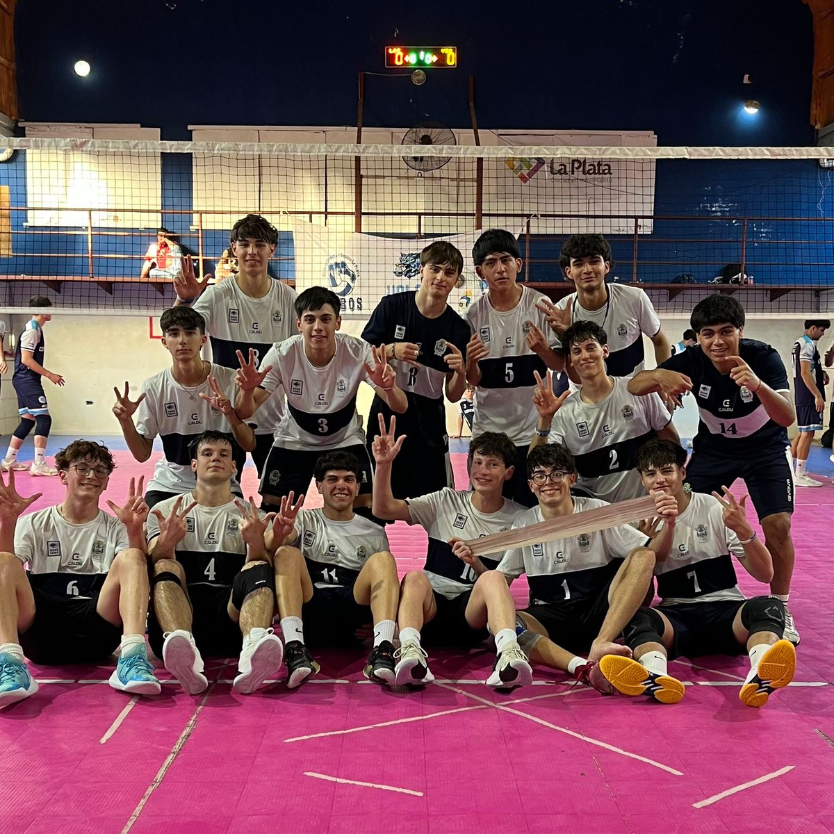 Estandarte Tripero tweet media