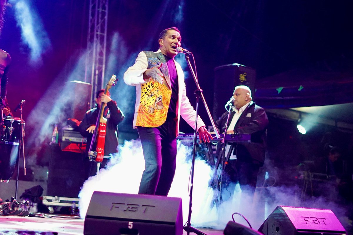 JorgeaCAMACHOl's tweet photo. #AsíCumplimos #Subachoque | Un show inolvidable del gran @checoacosta en #ViveSubachoque. Total gratitud con el señor gobernador @JorgeEmilioRey y la @LicoreraCund por este súper concierto. La noche @Nectar_Colombia fue el mejor escenario para la integración y las tradiciones. https://t.co/fkDpIfUCqu