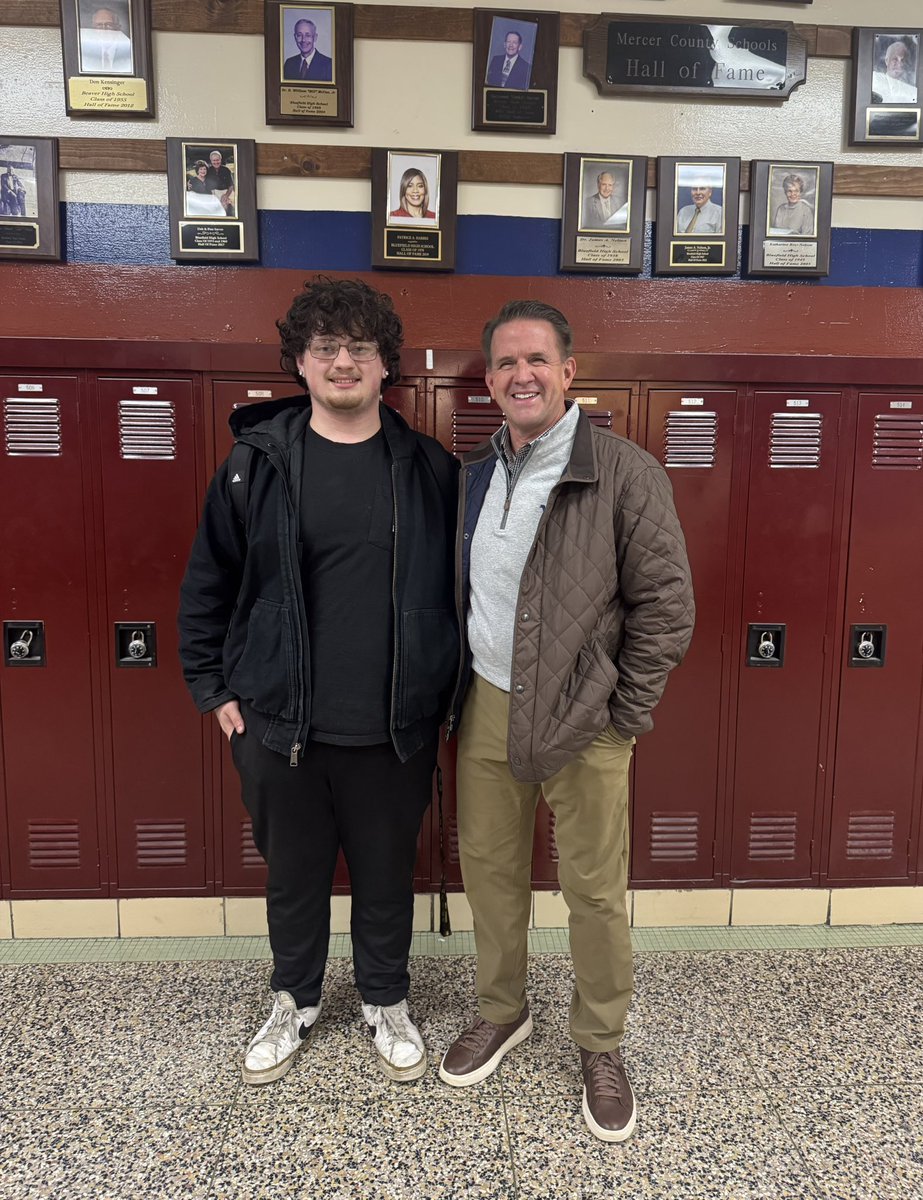 michaeltbenson's tweet photo. Great day in Mercer County:

Visit to Bluefield High School, home of Dr Patrice Harris

Recruited BHS senior Chase to @wvustatler 

East River Mountain Overlook

Legislative interm meetings at Pipestem @WVStateParks https://t.co/rAxur1HDUd
