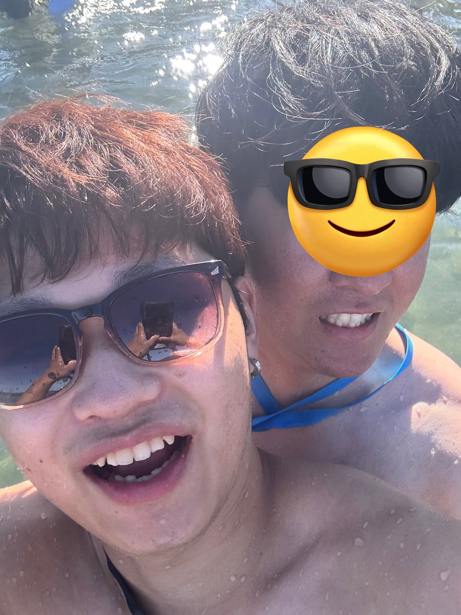 H7mXoj's tweet photo. 1 year anniversary! https://t.co/QgVRSTaCWq