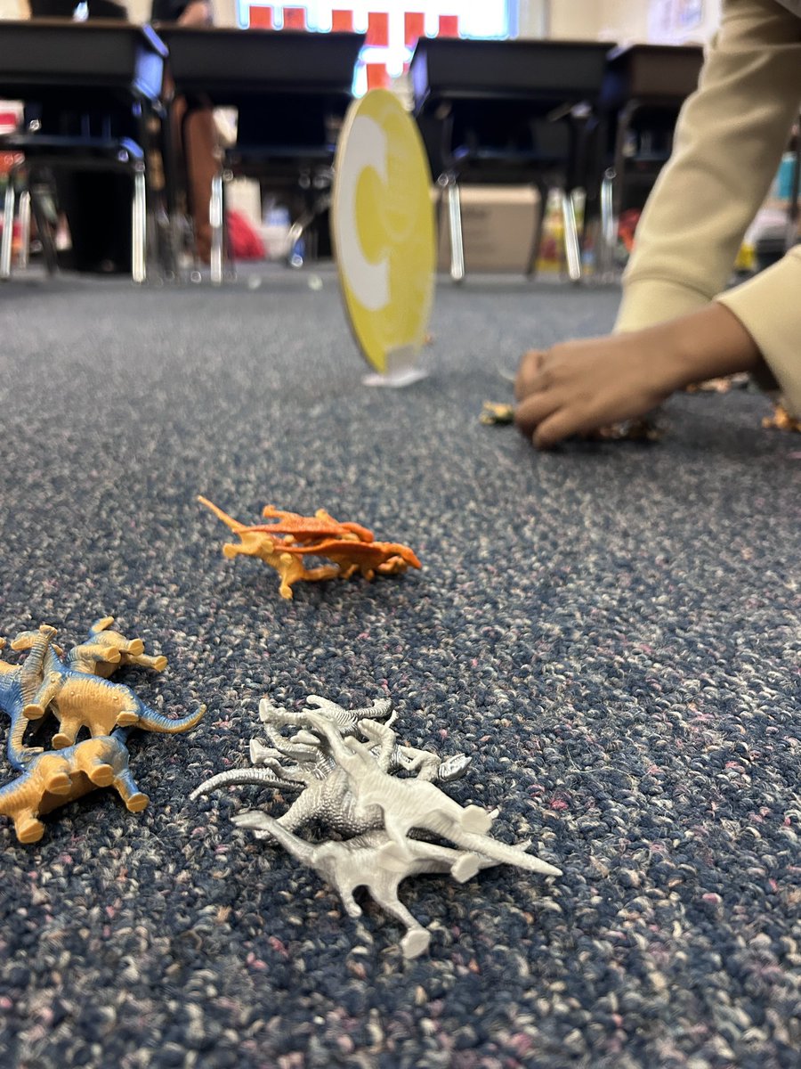 EdHidalgoSD's tweet image. Today… 55 middle school Ts, then kinder, 3/4th mild mod, 1st grade and then counselors… a great day to #RIASEC. What does it say about a district that prioritizes career-connected learning in the early grades?!