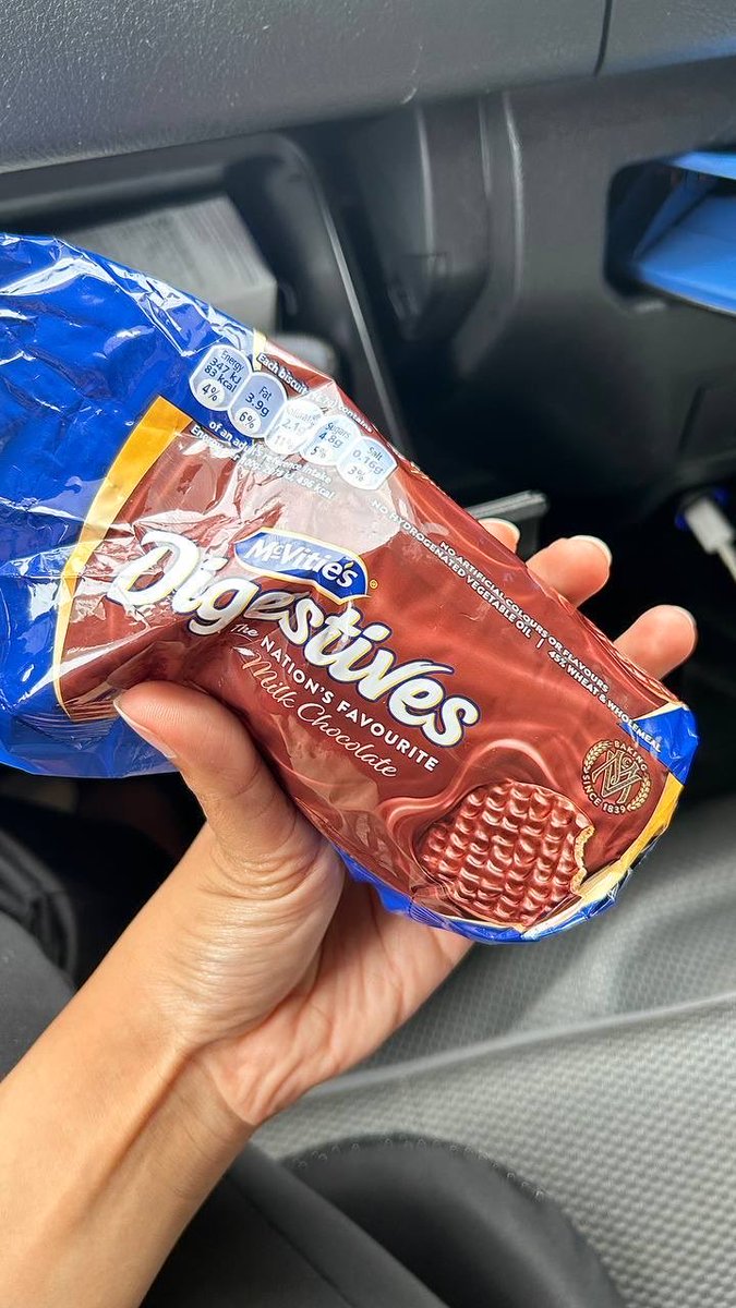 sabrinazhohir's tweet photo. kenapa ramai tak tahu biskut ni bagus untuk perut. 

malam makan biskut, pagi esok boleh membuang dengan lancarnya 😃🤌🏻✨ https://t.co/EOhr6HV2yI
