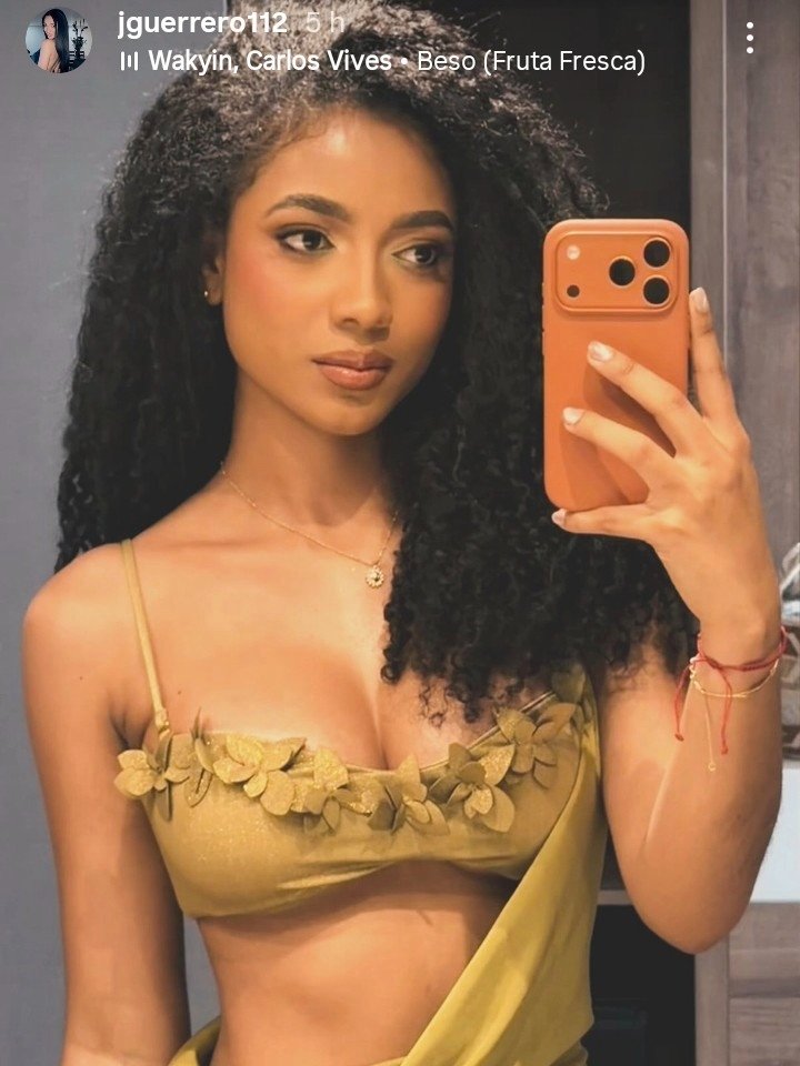 🇨🇴 Alguien le puede explicar a Colombia como es esto posible ❓ 

JULIANA GUERRERO aparece registrada en el SISBEN en POBREZA EXTREMA 

Recibe varios subsidios del estado. 

Pero sale en redes sociales con un iPhone de $ 6.000.000

Cómo es esto posible ❓