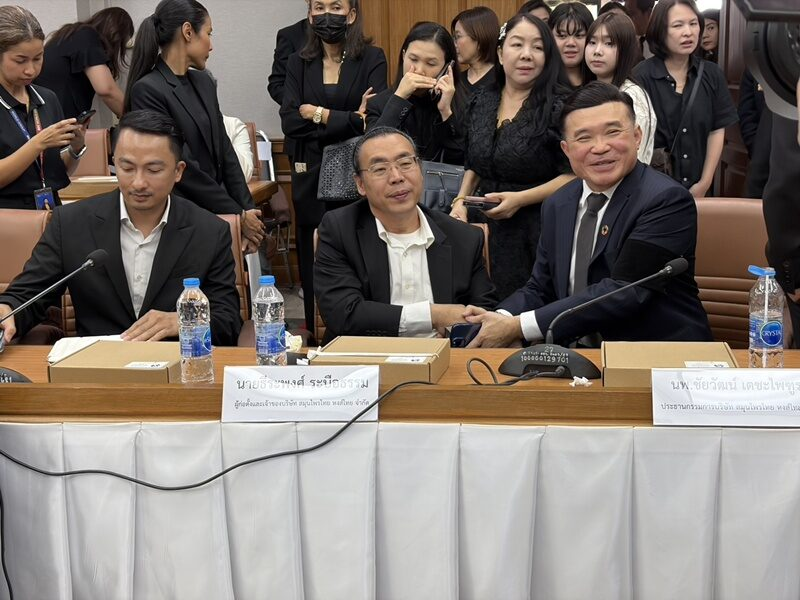 Thaiheadlines02's tweet image. 【鼻通事件最新：官方出面澄清，鸿泰老板含泪道歉】#泰国社会头条 #Hongthai #泰国 #Thailand #泰国鼻通 #鼻通 
泰国头条新闻社讯