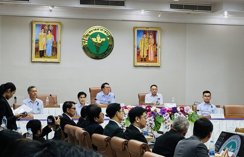 Thaiheadlines02's tweet image. 【鼻通事件最新：官方出面澄清，鸿泰老板含泪道歉】#泰国社会头条 #Hongthai #泰国 #Thailand #泰国鼻通 #鼻通 
泰国头条新闻社讯