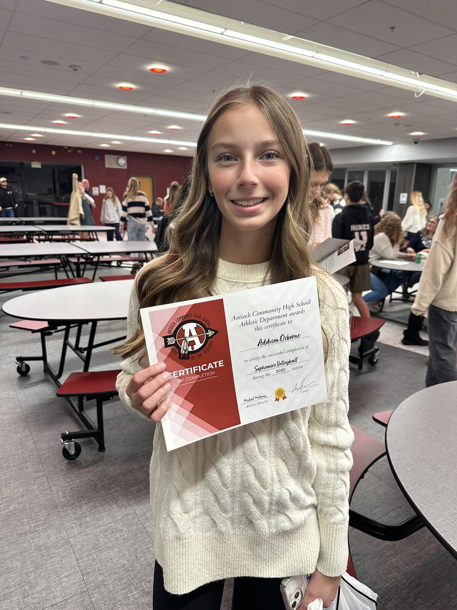 AddisonOsb95181's tweet image. Had HS 🏐 banquet tonight. Loved playing Libero on the sophomore team this year for ACHS. Go Sequoits!