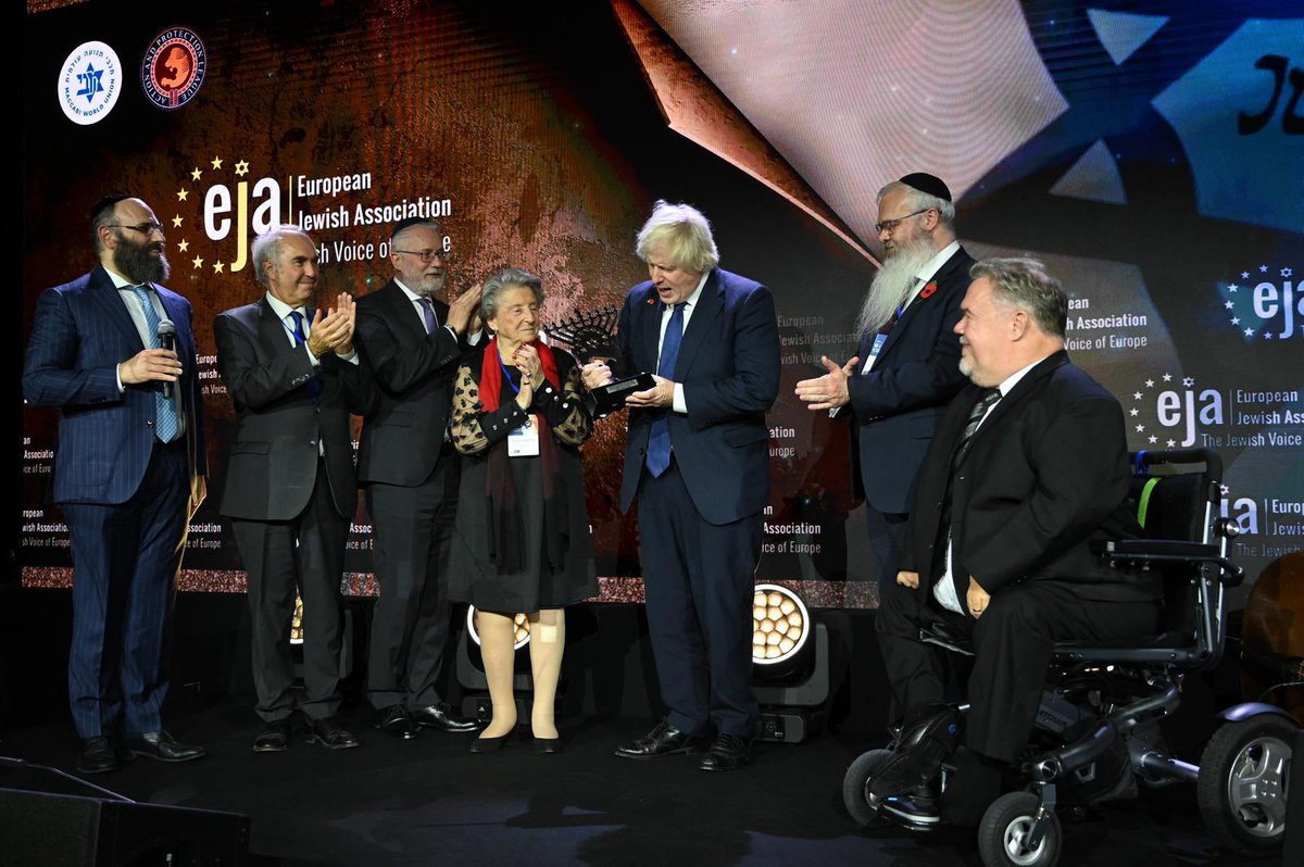 EJAssociation's tweet image. We are honored to present this year’s EJA King David Award 2025 to our special guest, Mr. Boris Johnson, former Prime Minister of the United Kingdom, in recognition of his steadfast stand against antisemitism, his unwavering support for Jewish communities, and his enduring…