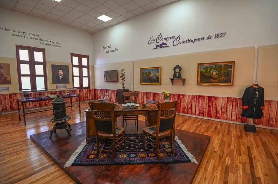 EdomexTurismo's tweet image. ¿Ya conoces la Casa del Constituyente? Se ubica📍en la Ruta Turística Lugar de los Dioses en #Texcoco. Este edificio, construido en el siglo XVII por los padres Juaninos, alberga gran historia del #EdoMéx . La entrada es gratuita de martes a domingo.