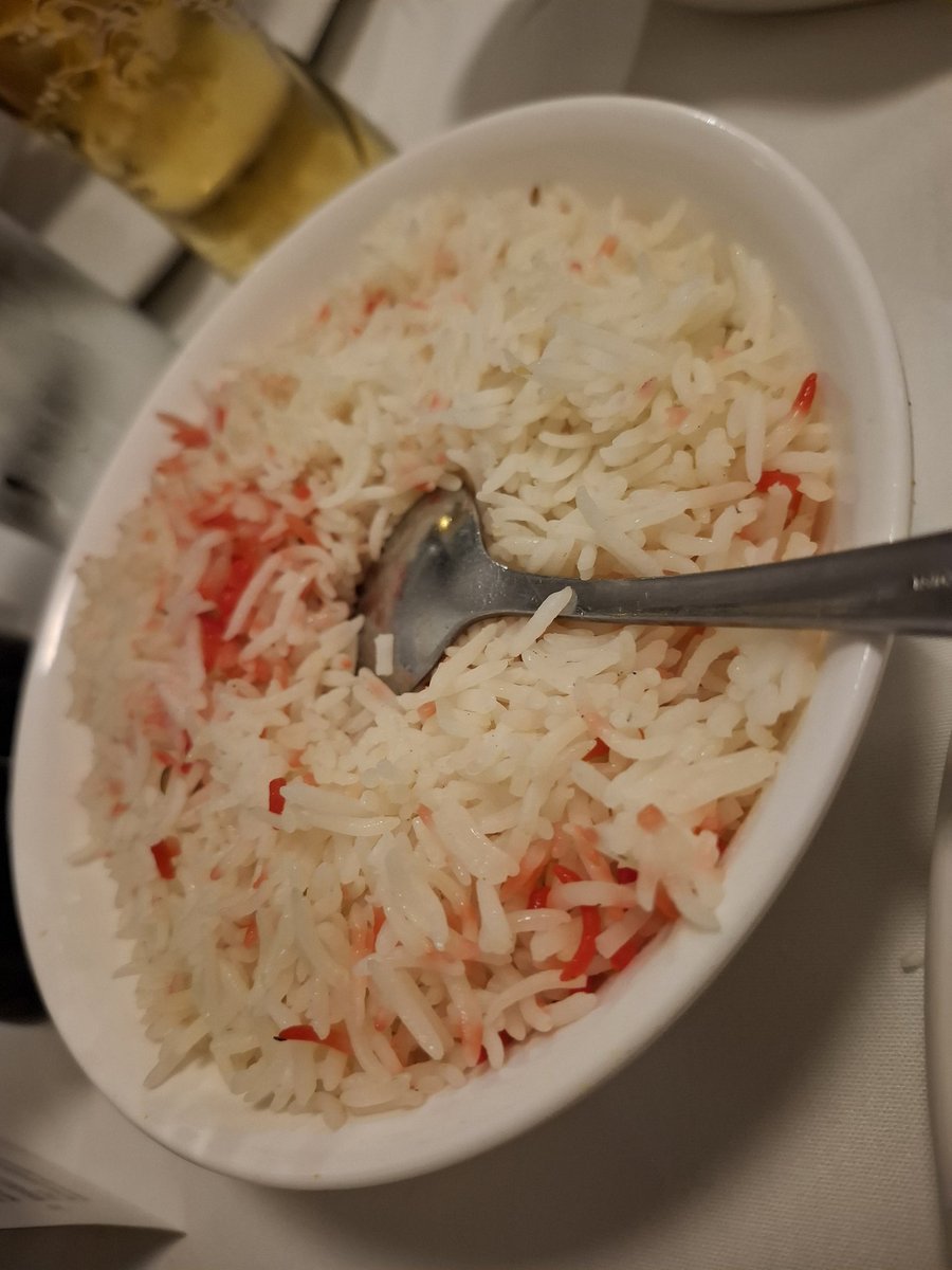 matthewtuckey's tweet image. #OldhamHour went to Lees Spice Lounge with the parents last night. Bollywood chicken. Great stuff. Sadly it did not sing and dance at me while I ate it.