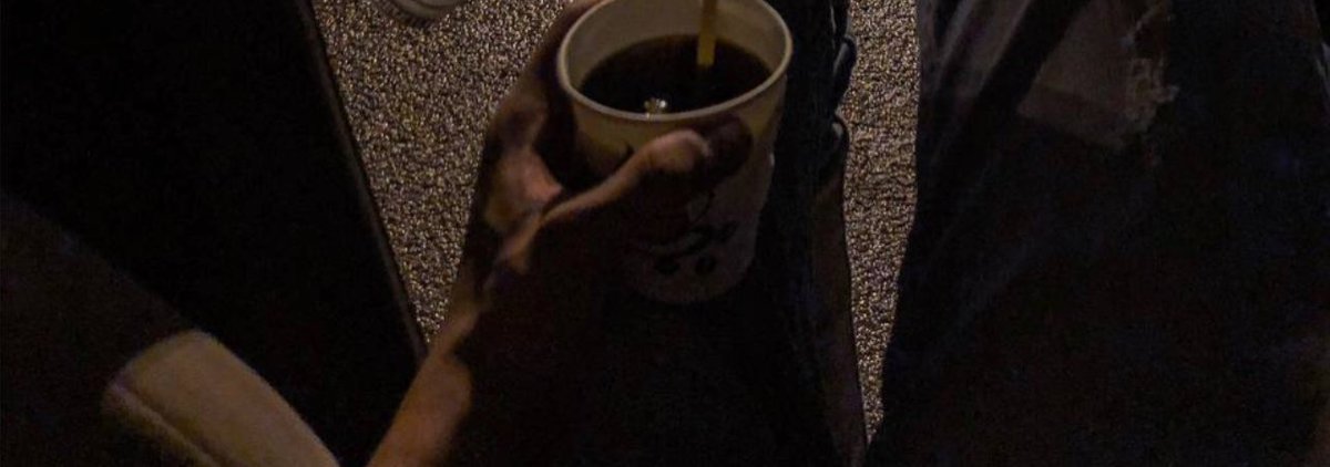 . حاسديني بالمحبه ما دروا اني وحيد .