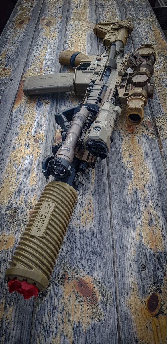 Chicago_Sofia's tweet photo. Do you know what kind of gun this is?🤔 https://t.co/fRclaGfyz9