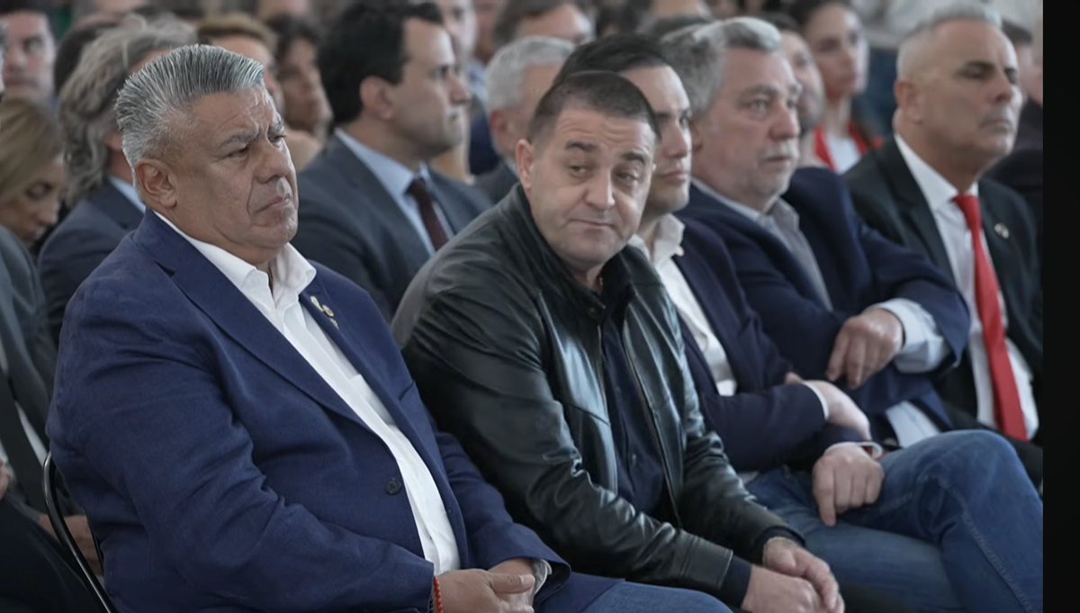 juanbalbi9's tweet image. 🚨 Claudio Tapia y Pablo Toviggino, presentes en la despedida de Jorge Brito y la asunción de Stefano Di Carlo como presidente de River.