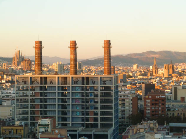MarielaAroundTW's tweet image. 🌇 Where can you find the best panoramic views of Barcelona?

From Park Güell to Bunkers del Carmel — I’ve rounded up the top spots for epic photos &amp;amp; golden-hour moments. 📸

👉 Read the full guide here: marielaaroundtheworld.com/best-views-of-…

#Barcelona #TravelSpain #Viewpoints #CityBreaks
