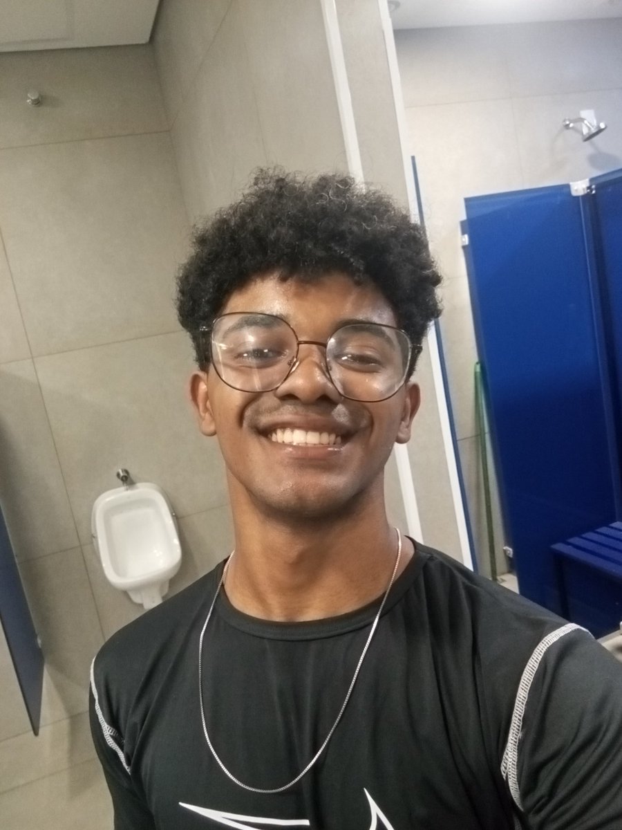 Charlys tweet media
