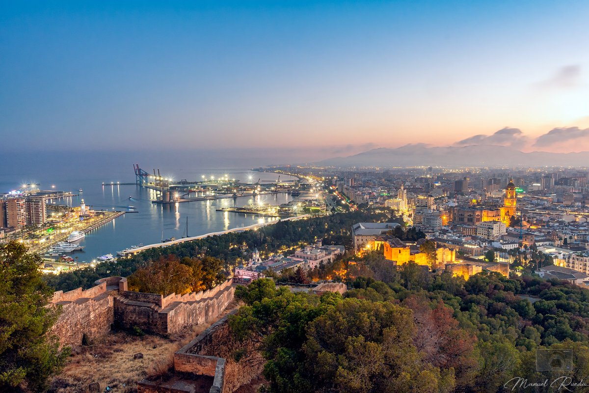 MÁLAGA 🟪🟩
#SienteMLG

Foto: <a href="/Zappa_Malaga/">Zappa ۞</a>