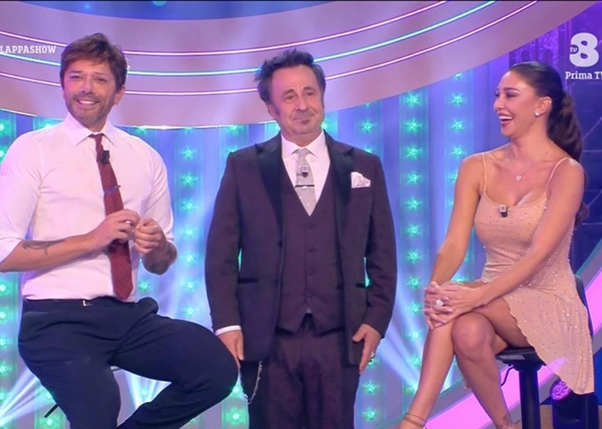 LA COSA PIÙ DIVERTENTE DEL MONDO
🚀🚀🚀🚀🚀🚀🚀🚀🚀🚀🚀🚀🚀

(E chi cambia canale è Stefano De Martino) 😈🍿

#BelenRodriguez 
#GialappaShow