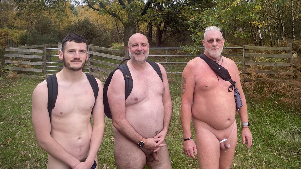 Amazing day at the Forest today with great company Steve and Rudi

Rudi and I payed a game of spot the textiles of which he was very extremely good at and Steve introduced me to a new path with a plethora of amazingly cool mushrooms.