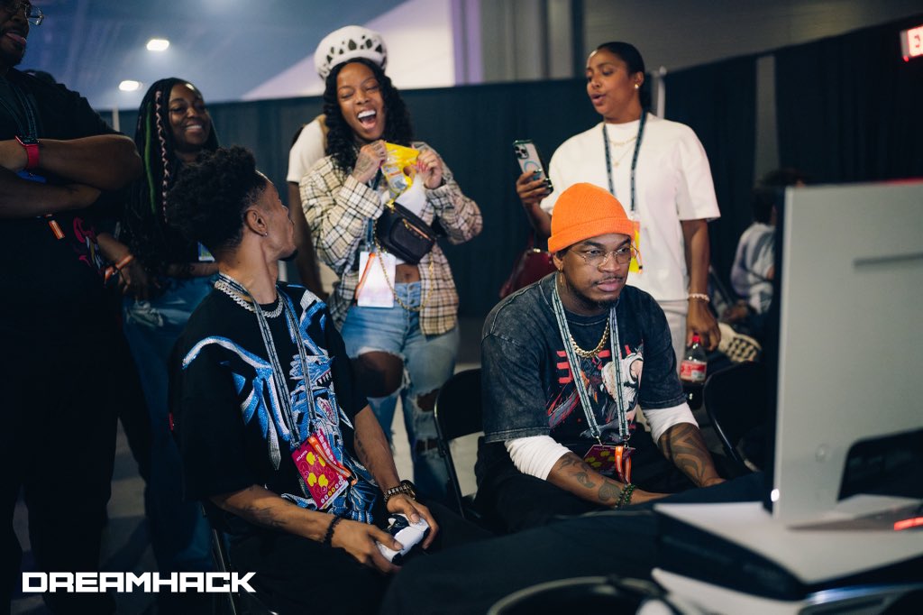 Blerdz Unite tweet media