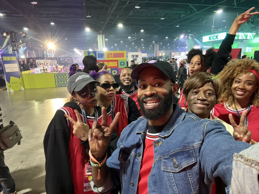 Blerdz Unite tweet media