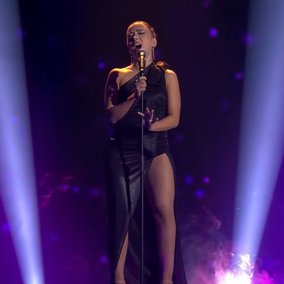 ScasteloESC's tweet image. Que la mejor voz del programa desde 2017 vaya a ser la SEXTA expulsada es de chiste. Impecable Laura, ojalá tengas mucho éxito. Habría que ver a las niñas de 13 años que critican a gente que no conoce dentro del programa a ver si son tan buenos. #OT2025 #OTGala7