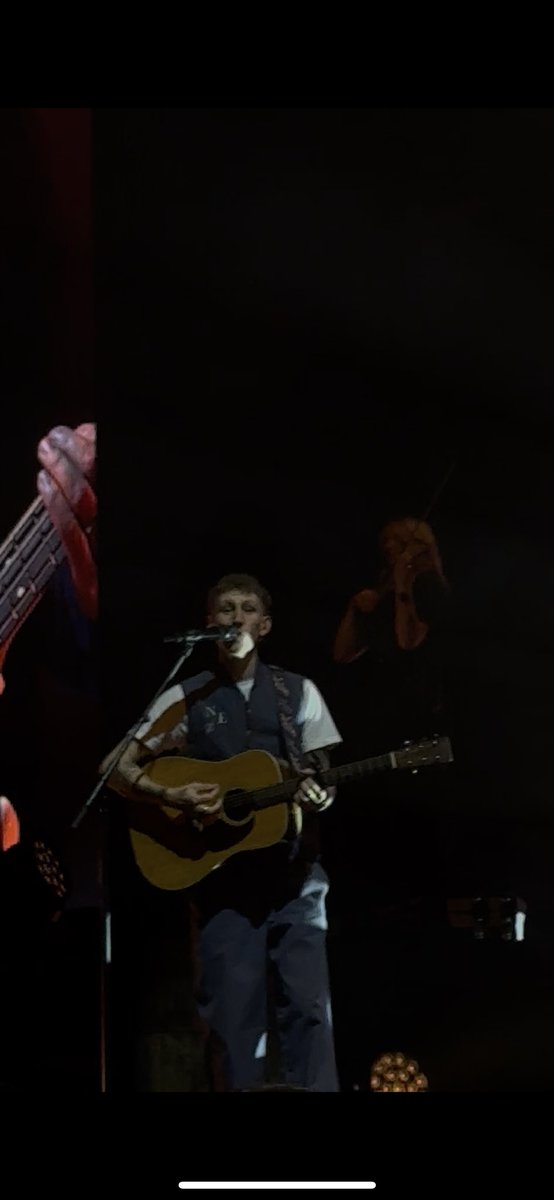 𝑪𝒉𝒆𝒚 𝒇𝒍𝒂𝒏𝒏𝒊𝒈𝒂𝒏 tweet media