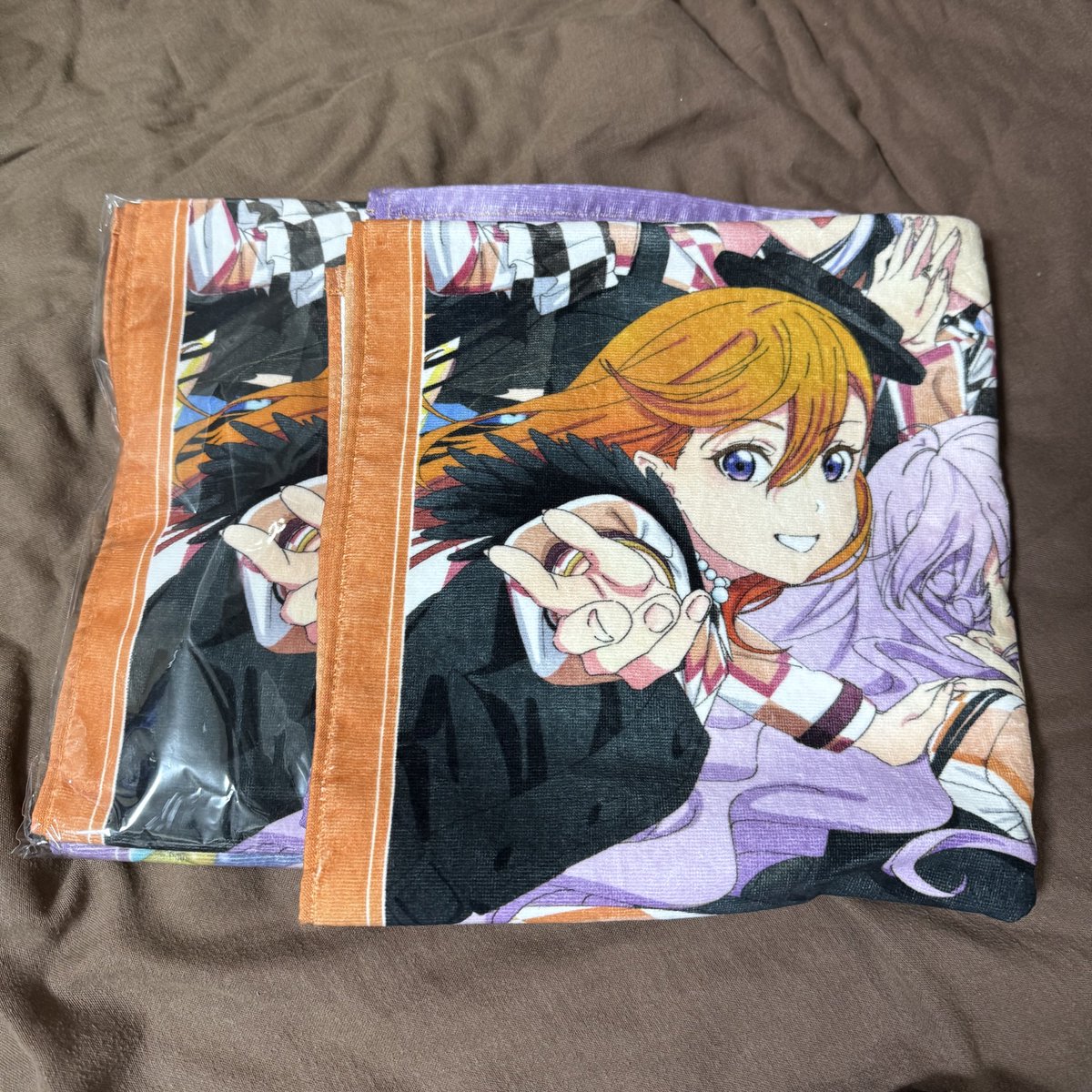 osakanimeva's tweet photo. そういやようやく6thのタオル届きましたね。
このタオルなんかすっごくでっかい笑 https://t.co/8GjB1LlRy0