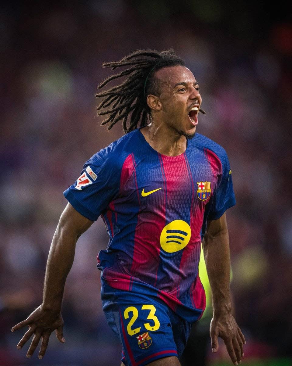 FTBLsection's tweet image. Jules Koundé: 

“Football players can go six months or even a whole year without getting paid and still live comfortably, without it affecting them at all...

Unlike the people who leave their homes at 7 AM and come back at 8 PM, just to earn a small amount for their families...…