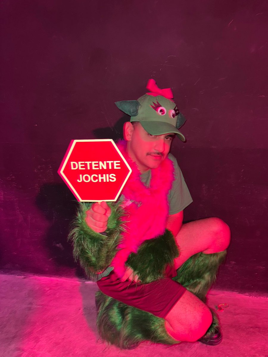 jhio's tweet photo. Halloween 2025 https://t.co/zJsGfKnZjG
