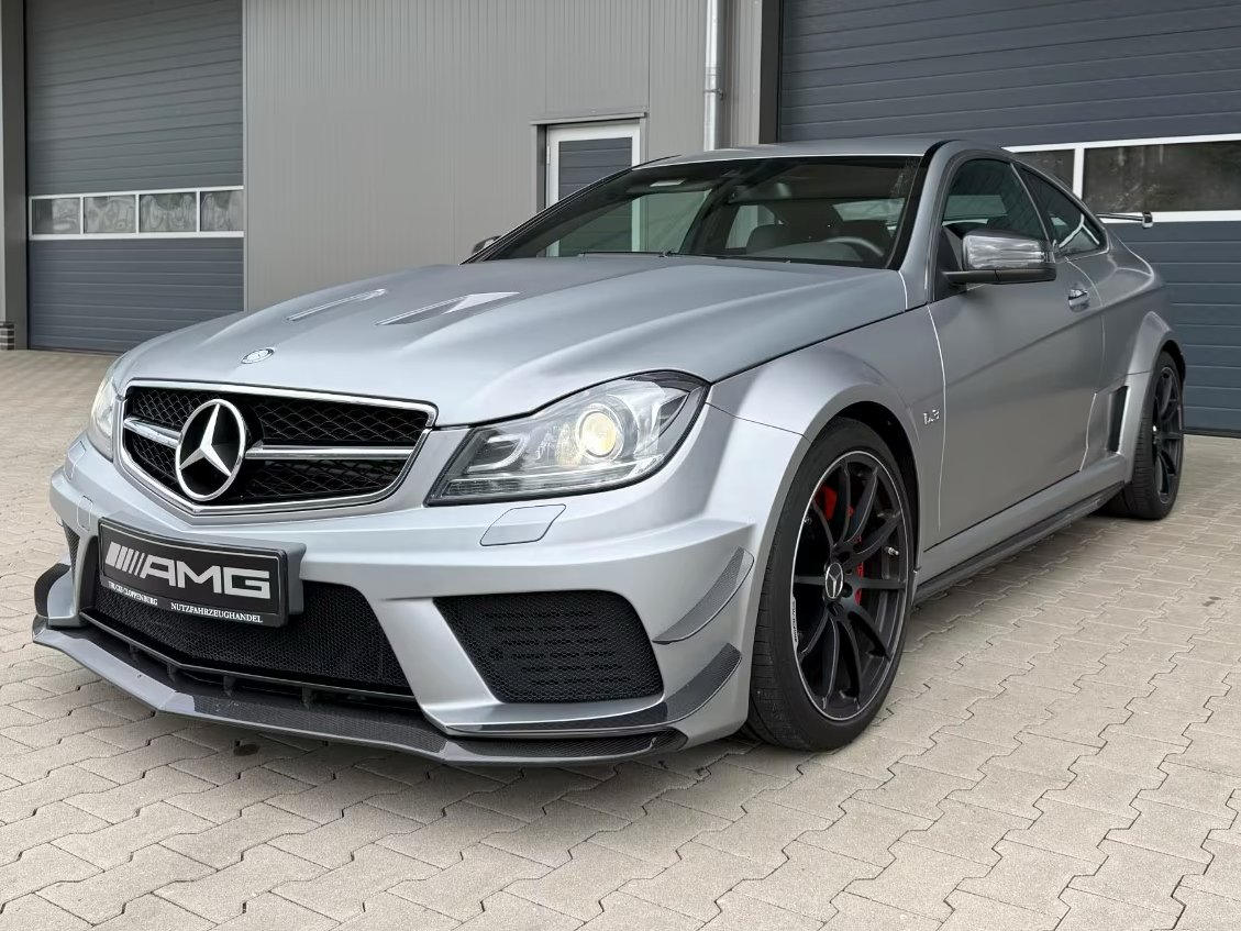 Earlsimxx's tweet photo. The Black Series - C63 AMG. https://t.co/yF1xGCJMIZ