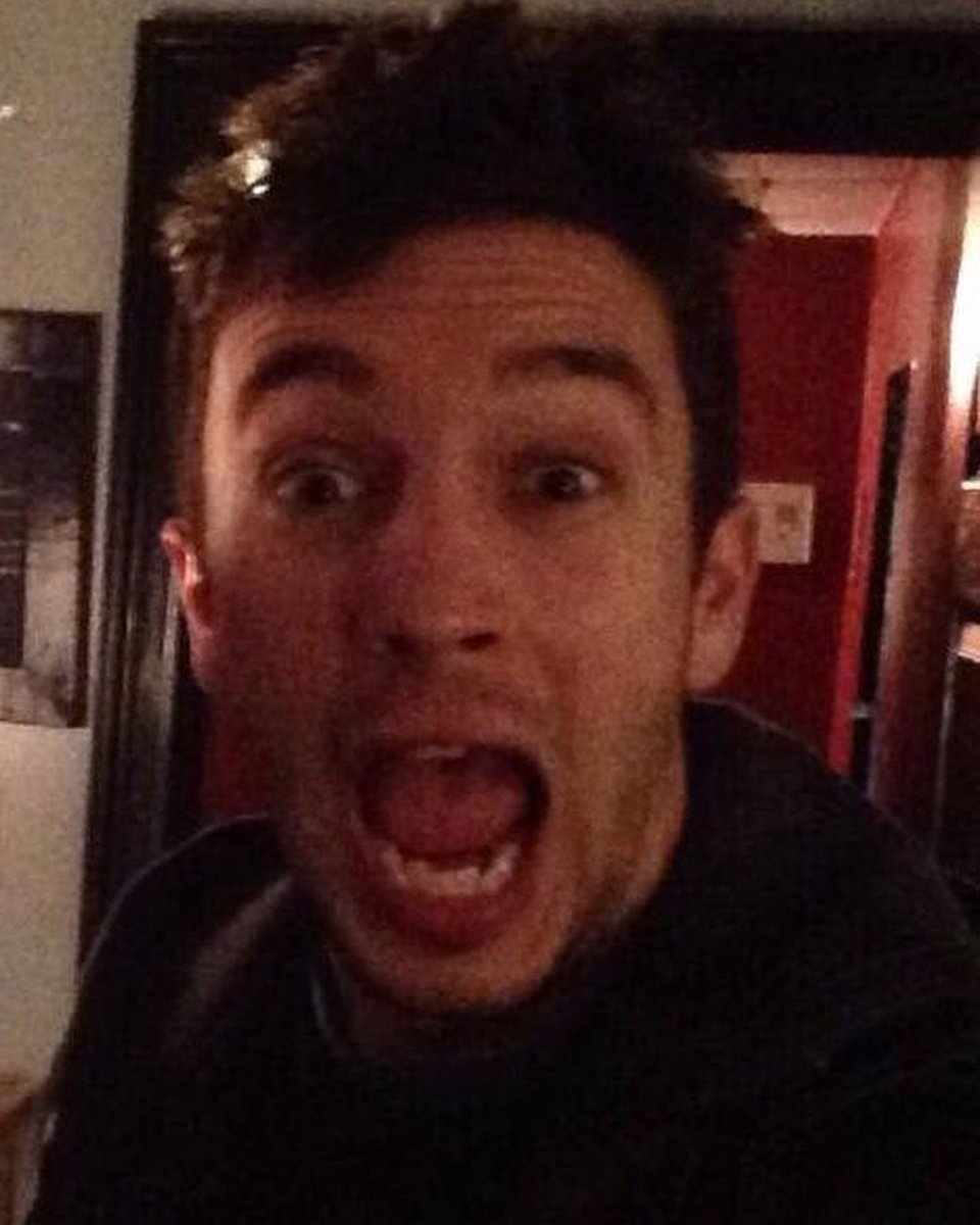 ّ (@tyjohourly) on Twitter photo 