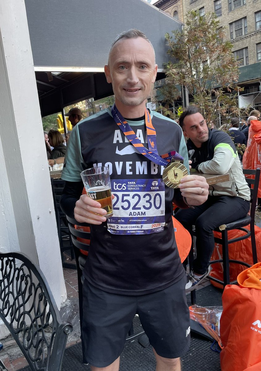 durnin26's tweet image. Mixed feelings; the race - well, the 2nd half - didn’t go as planned for me due to sickness. Gutting after all the hard work. 
Nevertheless, an incredible experience! It wasn’t a race; it was a 26.2 mile street party! The atmosphere was ELECTRIC! Was an honour to take part in 🙌🏻