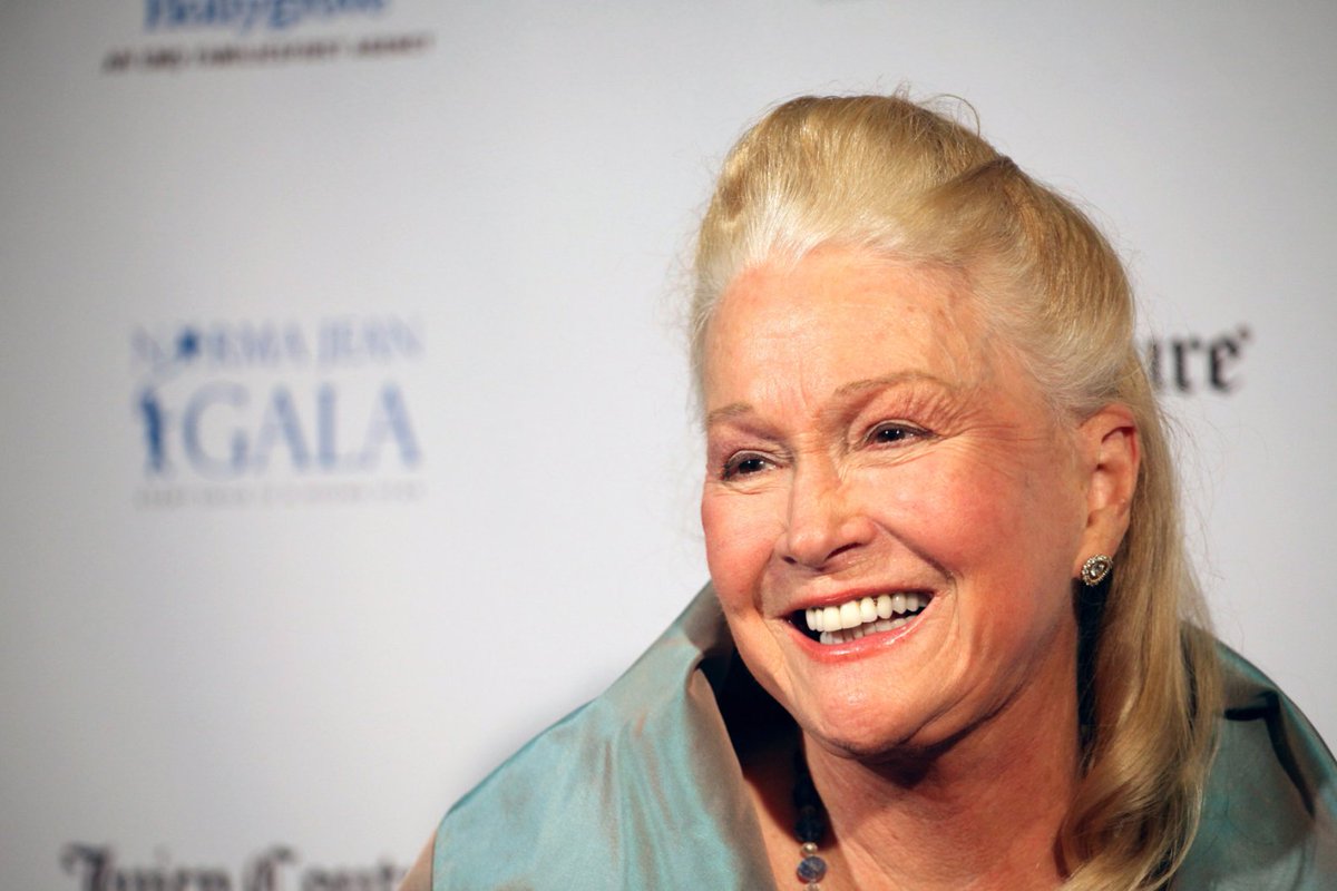 Diane Ladd, the Oscar-nominated actress best known for her work in Martin Scorsese’s Alice Doesn’t Live Here Anymore and David Lynch’s Wild at Heart, has died. She was 89.
rollingstone.com/tv-movies/tv-m…